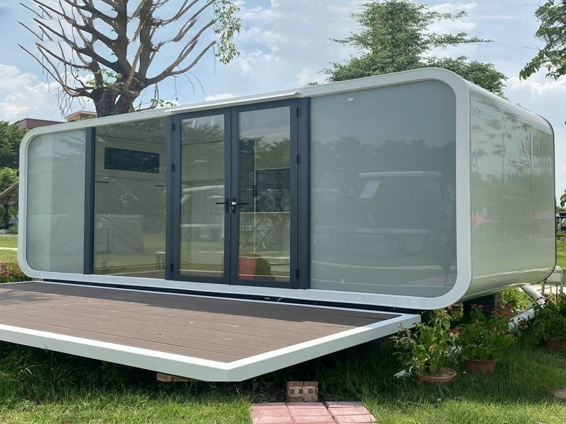 High-tech tiny house with bath in gated communities